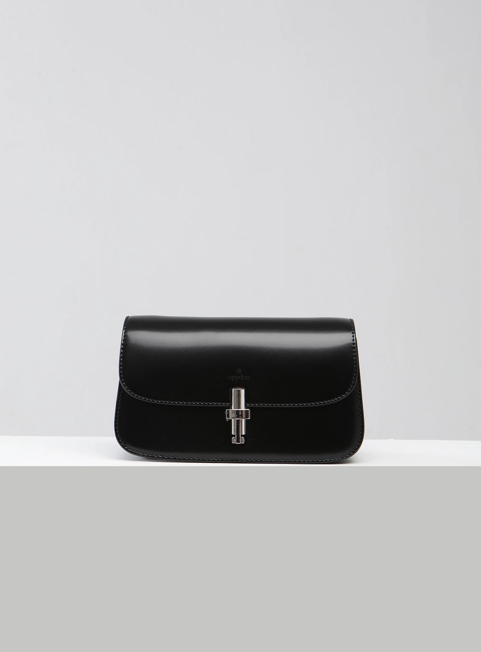 Aura Sling Bag - Black