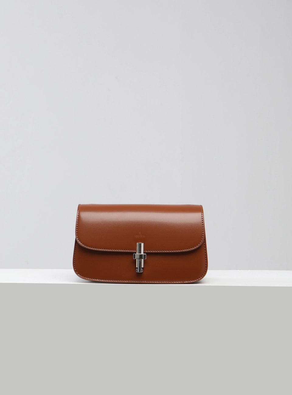 Aura Sling Bag - Caramel