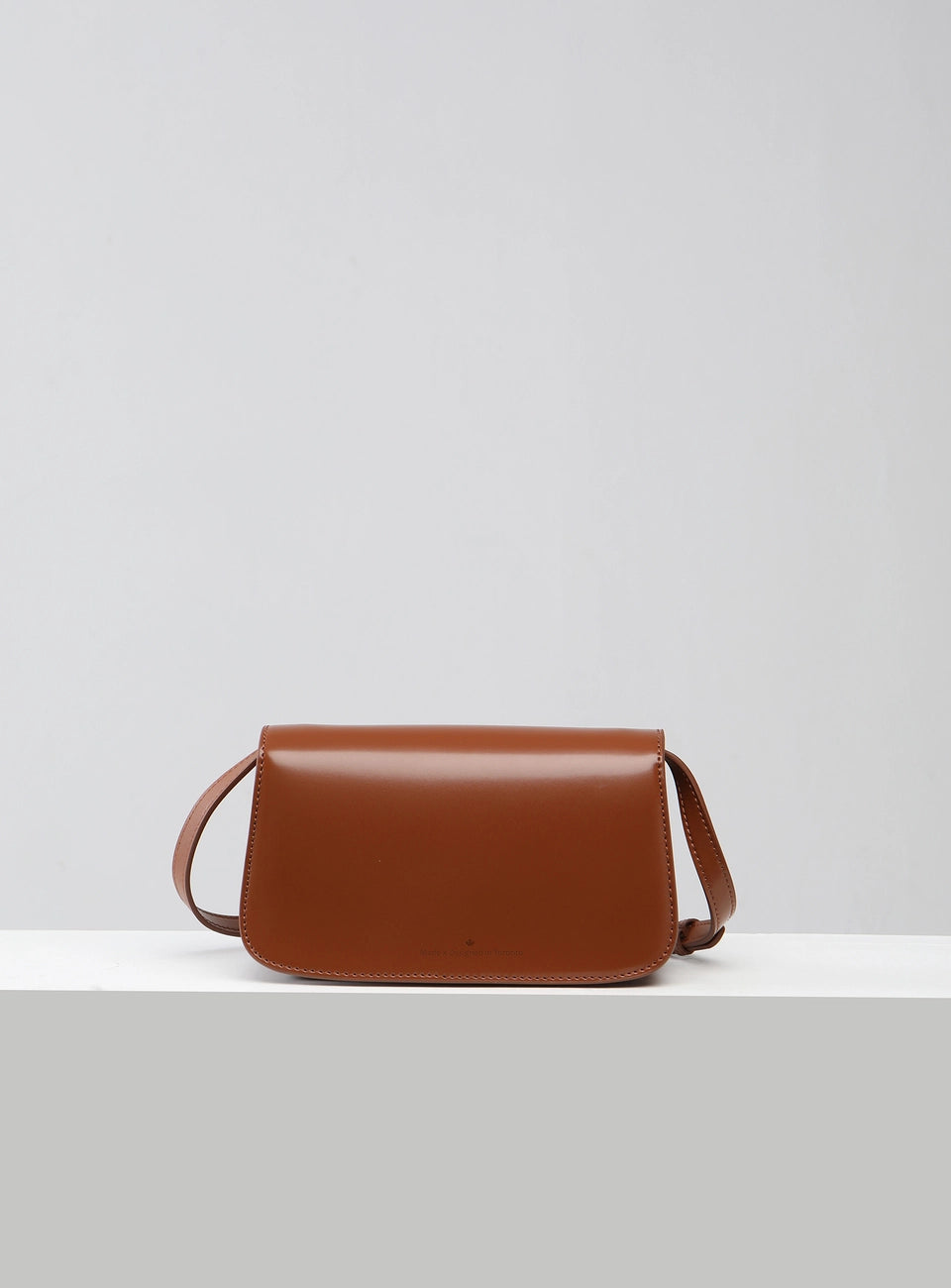 Aura Sling Bag - Caramel