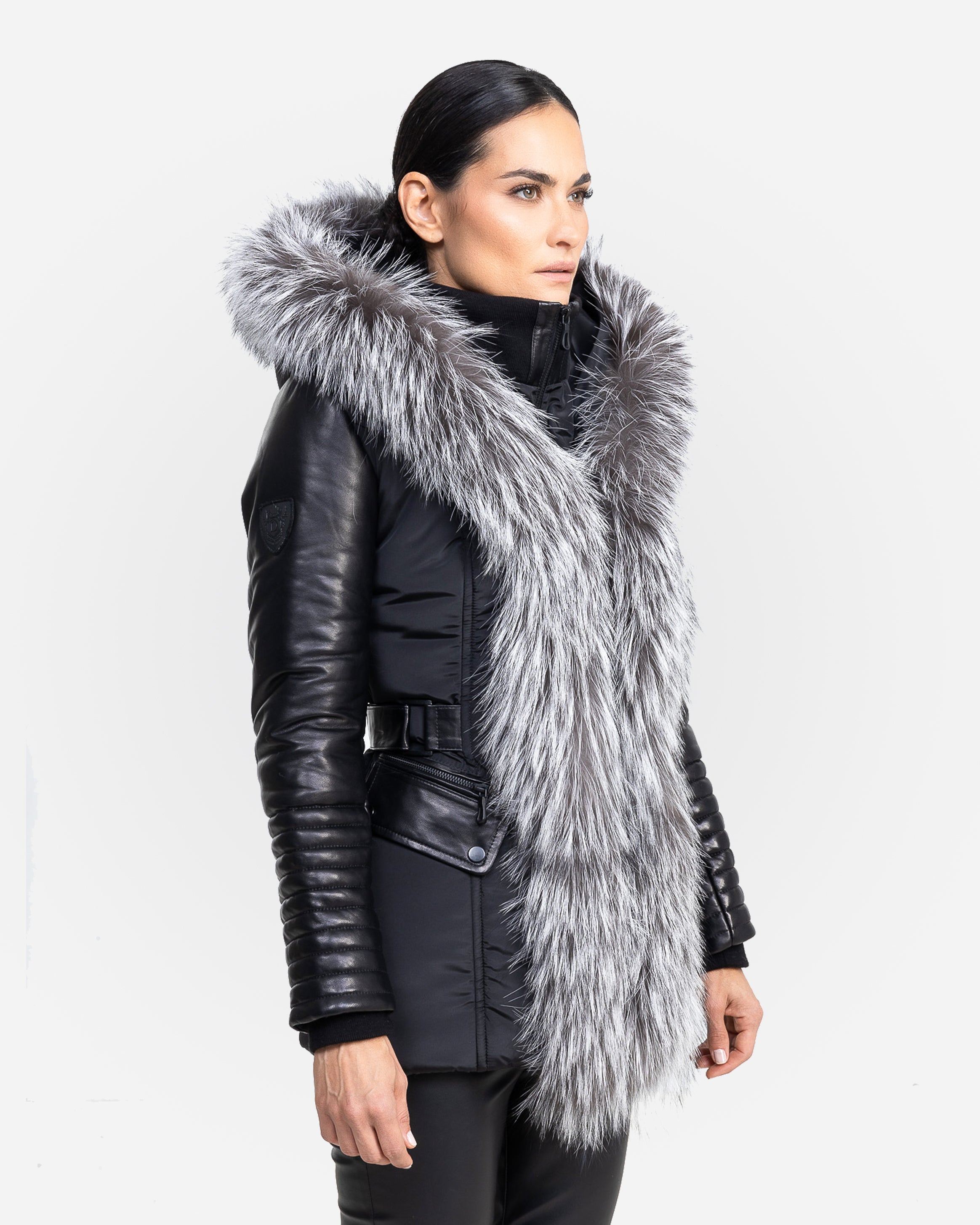 Veste à manches en cuir Kim avec fourrure de renard argenté