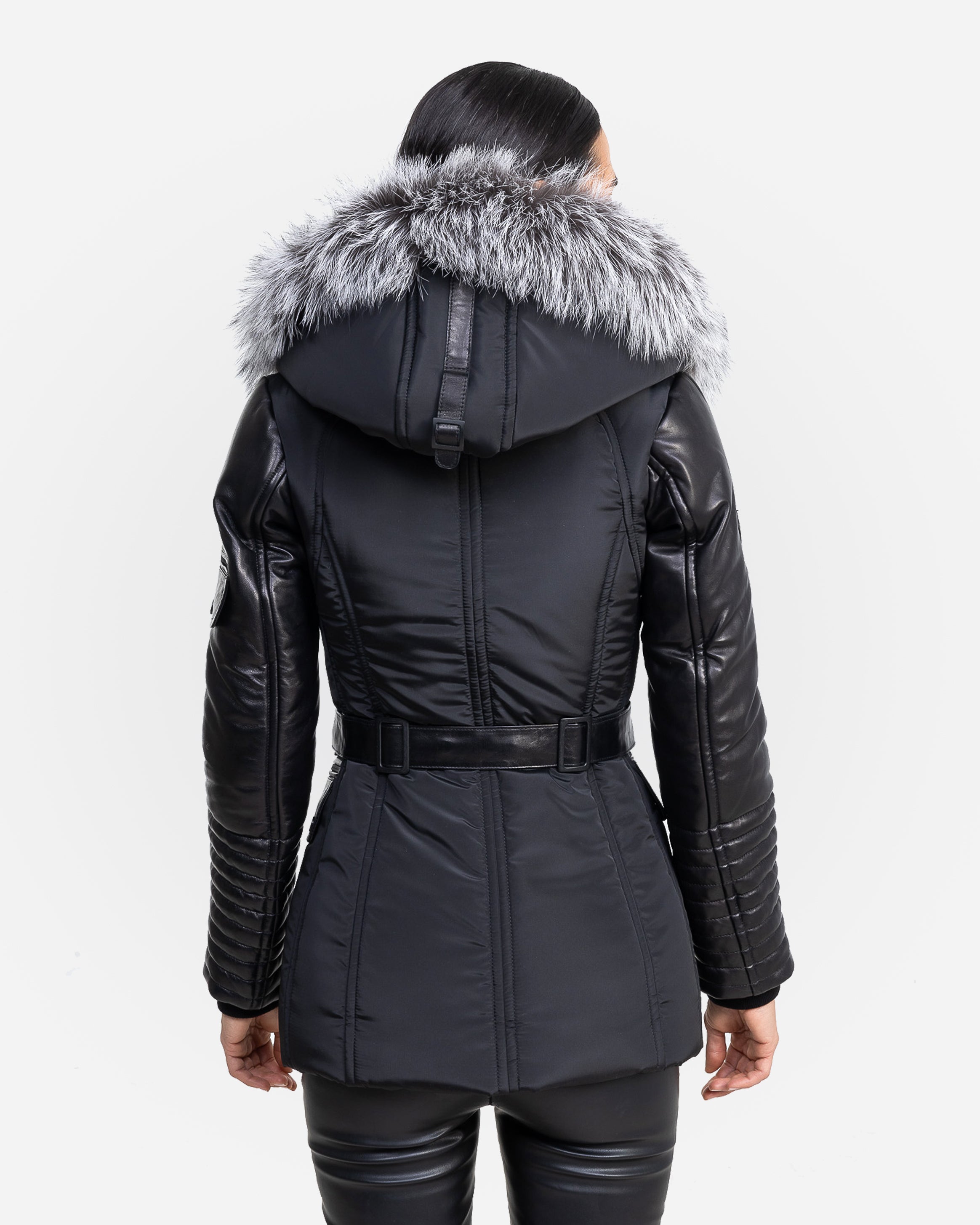 Veste à manches en cuir Kim avec fourrure de renard argenté