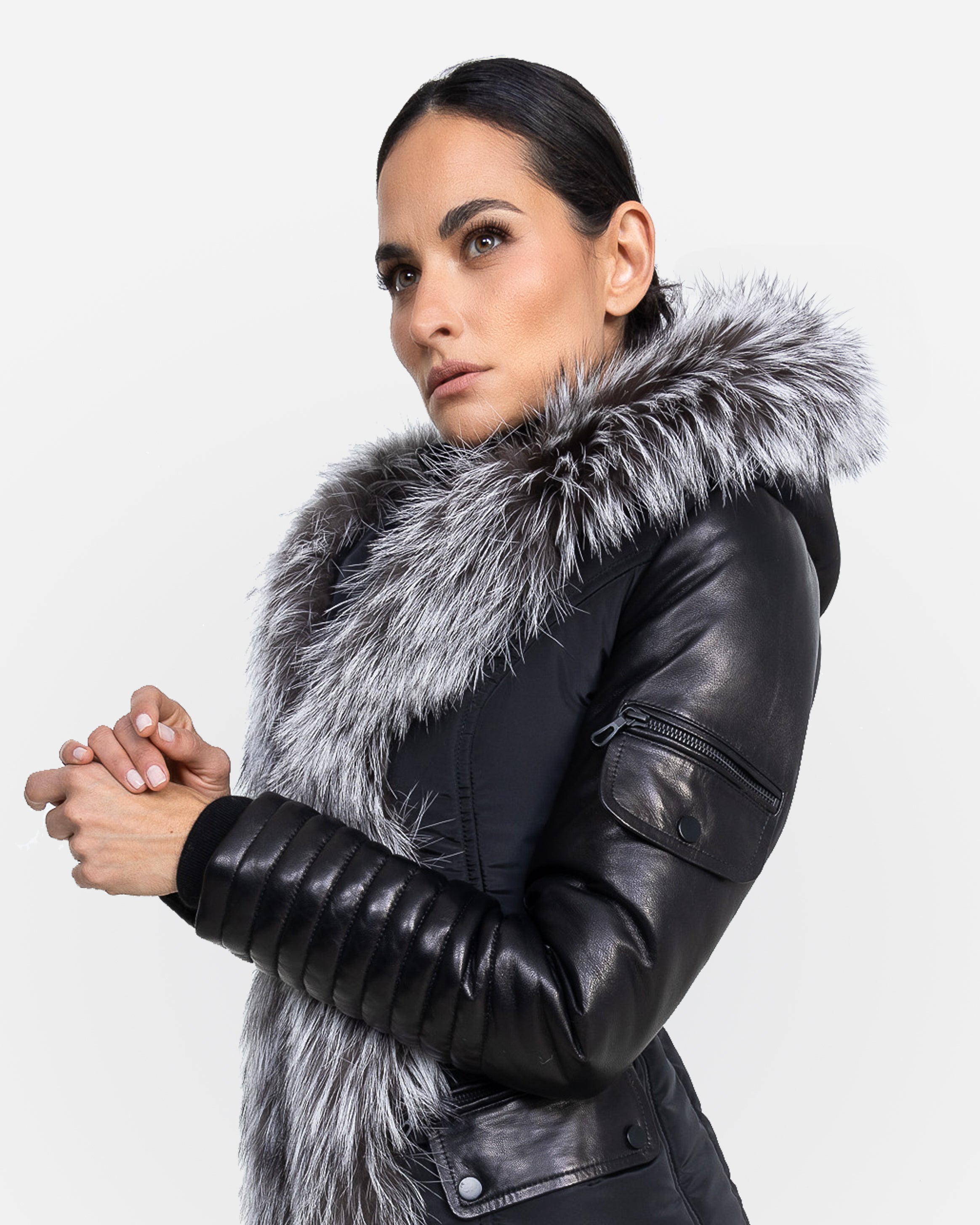 Veste à manches en cuir Kim avec fourrure de renard argenté