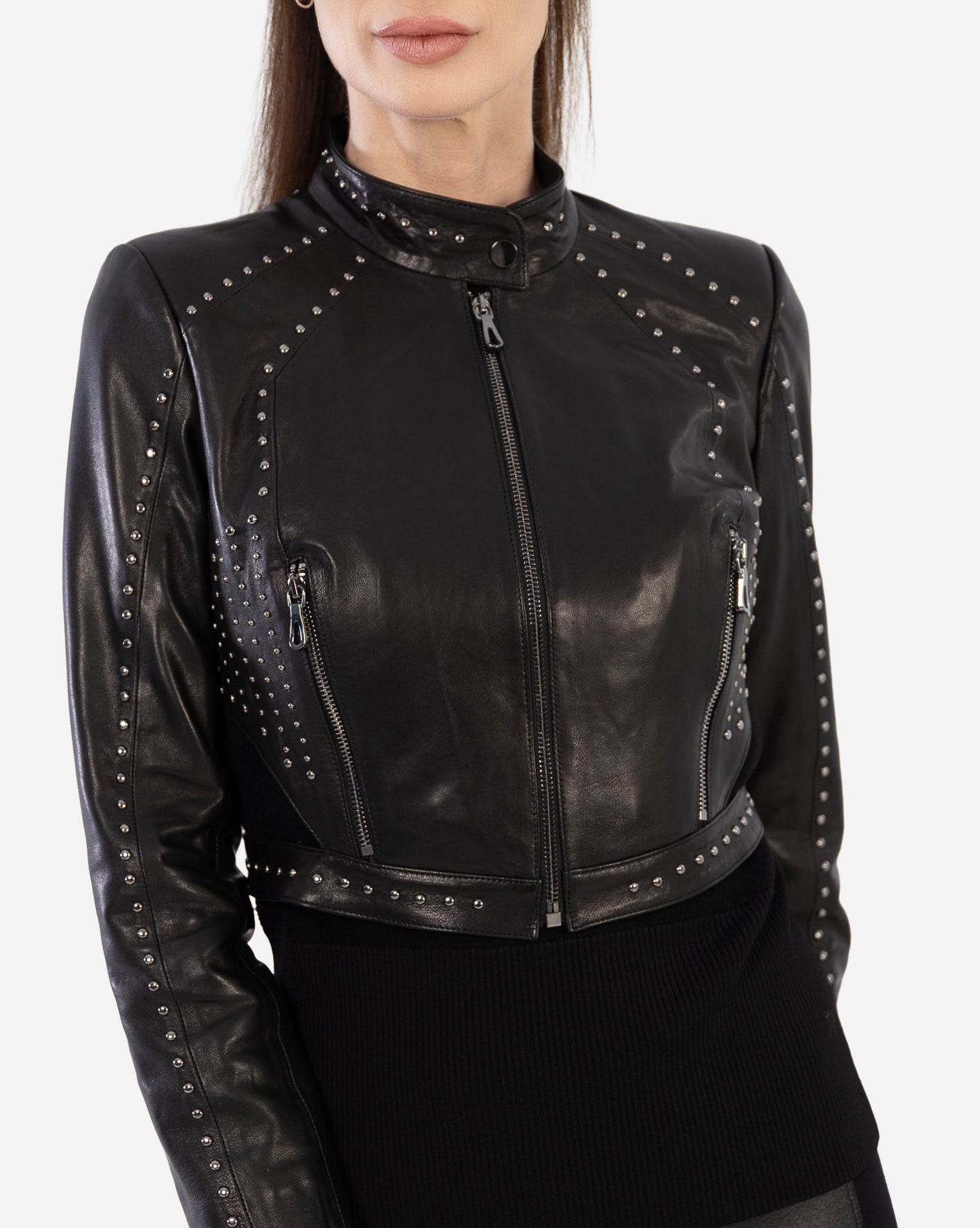 Veste courte en cuir cloutée SIENA