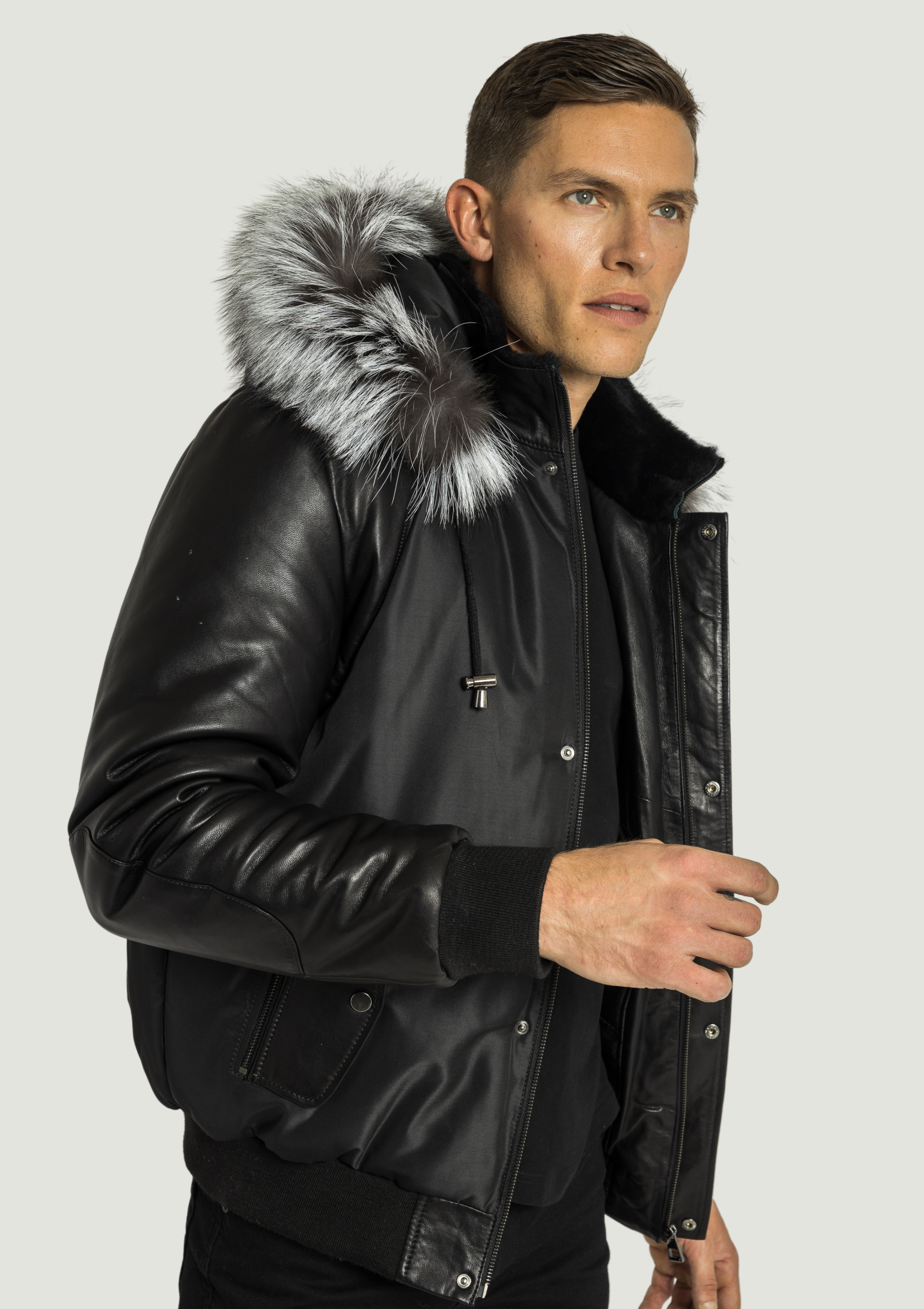 Veste d'hiver Victor pour homme avec manches en cuir et renard argenté