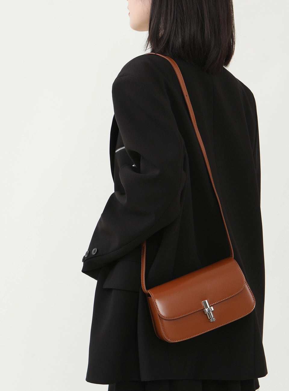 Aura Sling Bag - Caramel